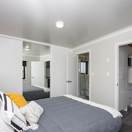 Affordable Modern Accommodation ウェストポート エクステリア 写真