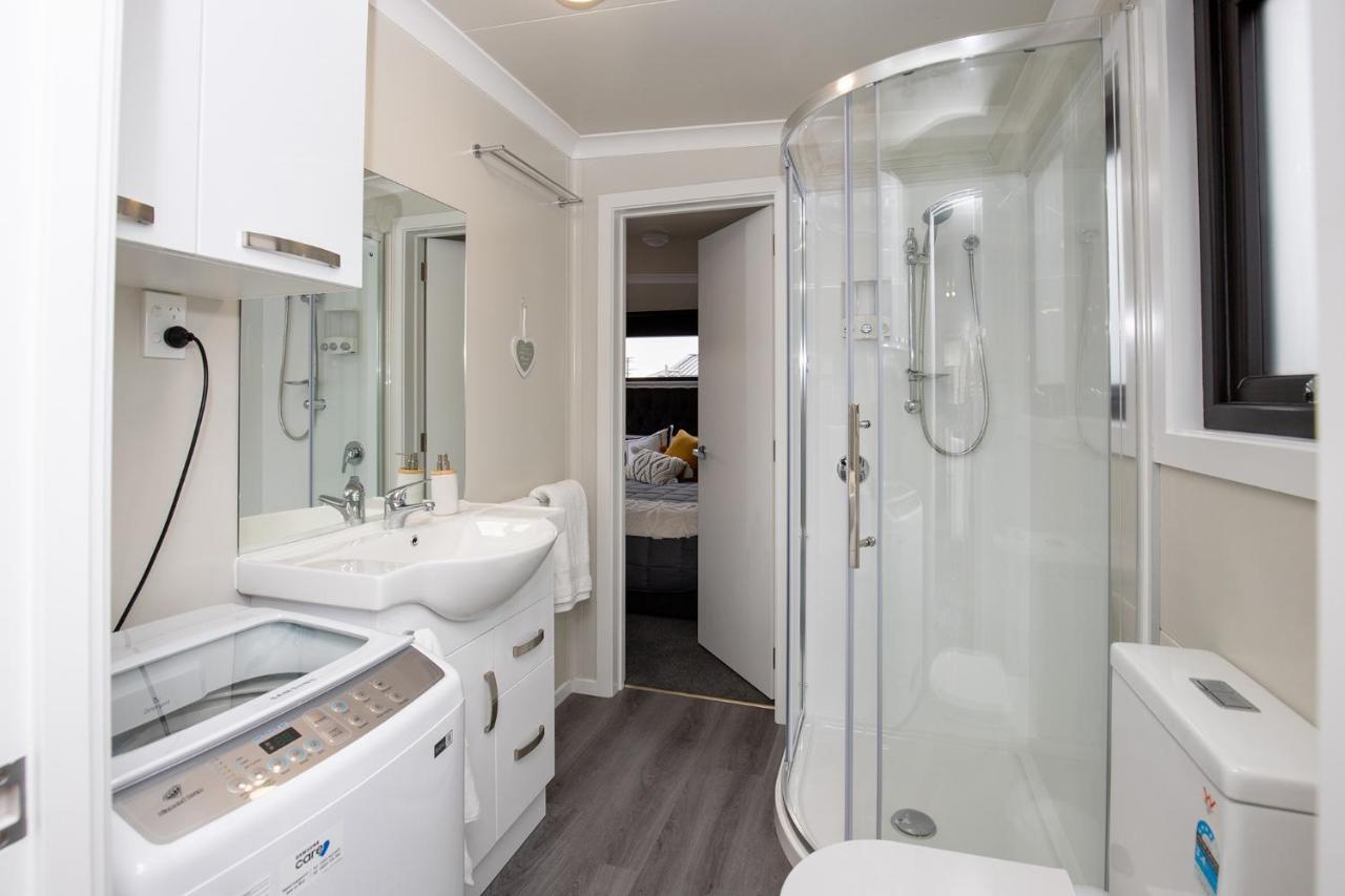 Affordable Modern Accommodation ウェストポート エクステリア 写真